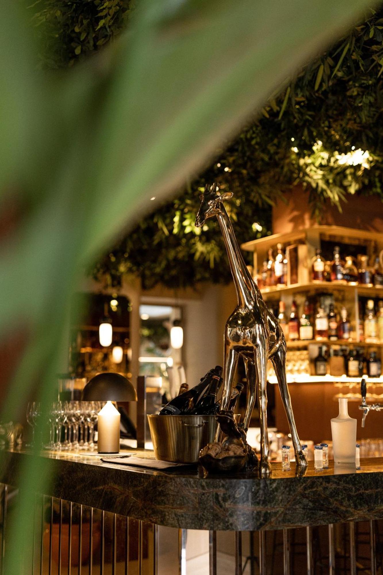 Verno House Budapest, Vignette Collection By Ihg 外观 照片 The Giraffe Bar