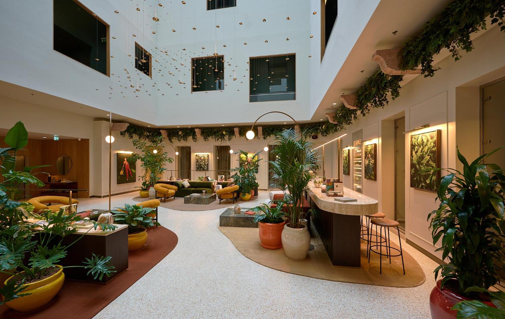 Verno House Budapest, Vignette Collection By Ihg 外观 照片 The lobby of the hotel