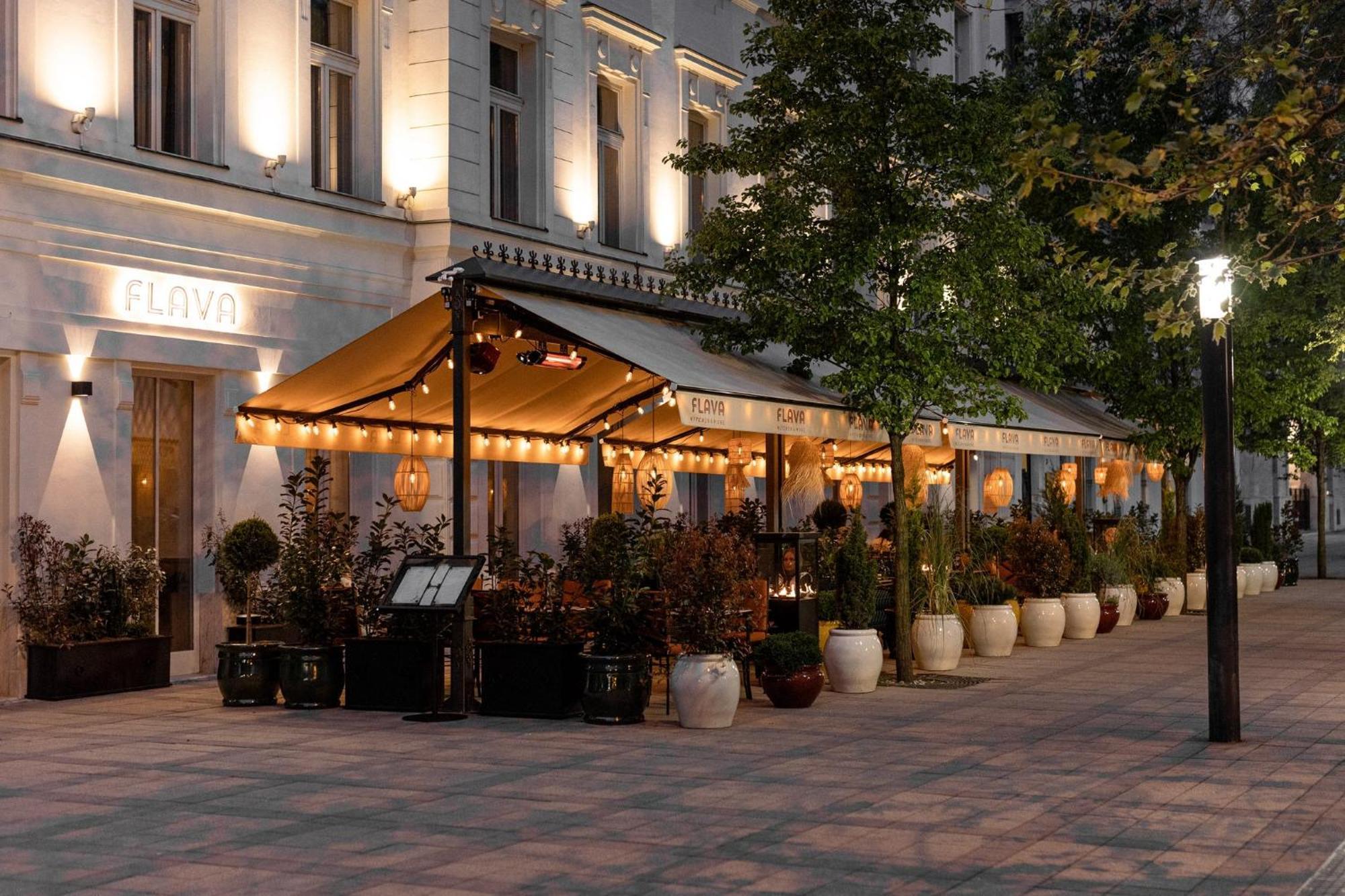 Verno House Budapest, Vignette Collection By Ihg 外观 照片 The restaurant in 2012